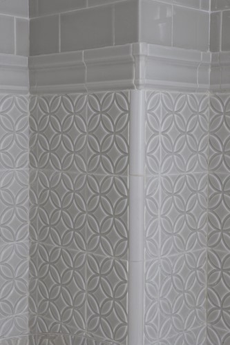 Neri Liso Botanical Silver Mist 15x15-3